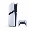 Sony PlayStation 5 Pro — pohľad spredu s ovládačom